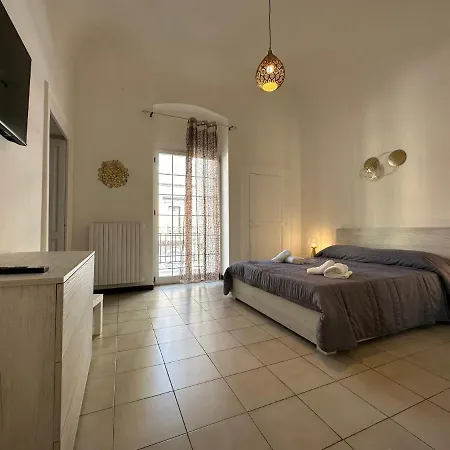 Cconforthotels Crispi 3* Барі